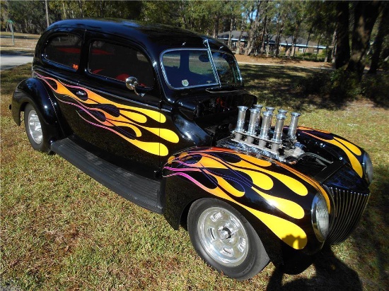 1939 FORD DELUXE