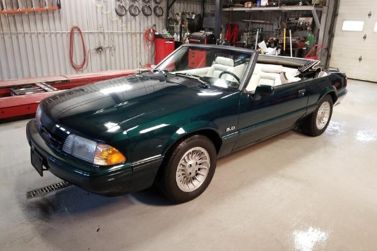 1990 FORD MUSTANG CONVERTIBLE
