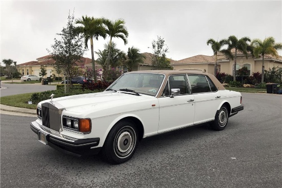 1993 ROLLS-ROYCE SILVER SPUR 4-DOOR SEDAN