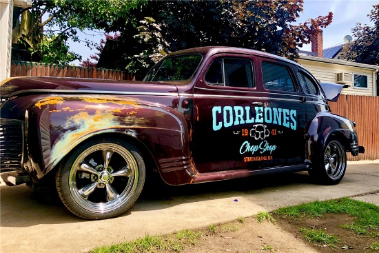 1941 PLYMOUTH DELUXE SEDAN