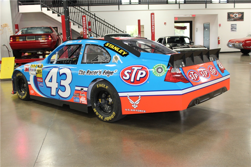COCHE DE CARRERAS DE NASCAR FUSION DE FORD fusion nascar engine COCHE DE CARRERAS DE NASCAR FUSION DE FORD
