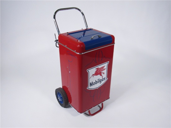 LATE 1950S MOBIL OIL MARQUETTE SERVICE DEPARTMENT BATTERY CHARGER