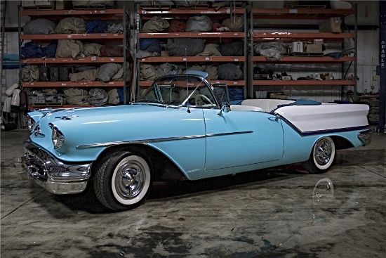 1957 OLDSMOBILE GOLDEN ROCKET 88