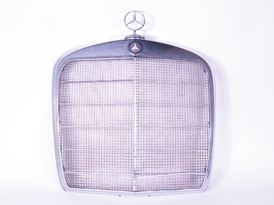 VINTAGE MERCEDES-BENZ AUTOMOBILE GRILLE