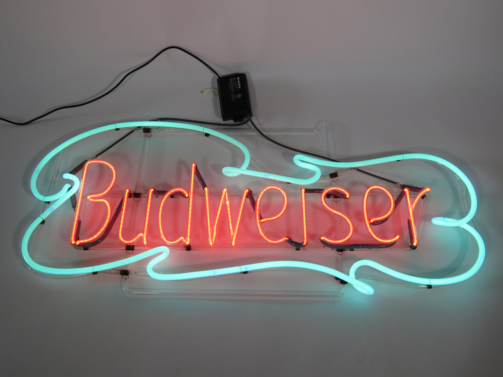 LARGE VINTAGE BUDWEISER NEON SIGN | Proxibid