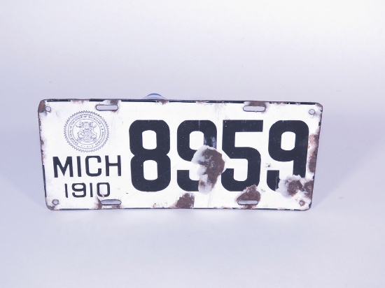 1910 STATE OF MICHIGAN PORCELAIN LICENSE PLATE