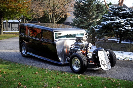 1932 PLYMOUTH CUSTOM 4-DOOR SEDAN