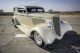 1934 FORD CUSTOM 2-DOOR SEDAN