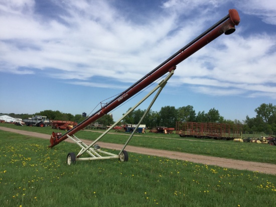 (39G) - Farm King 851 Auger