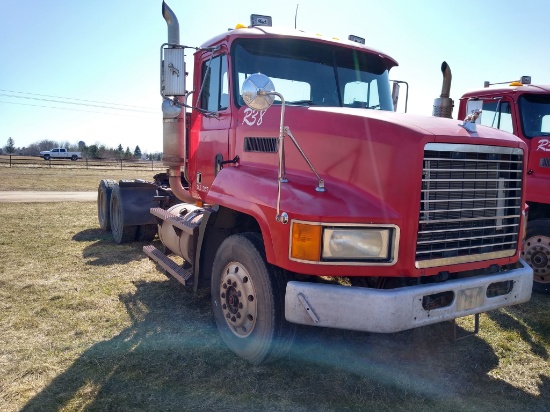 1996Mack Day Cab Tandem 9 spd Semi Tractor