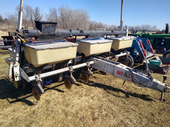 New Idea 6 row Planter