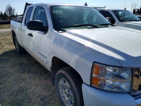2011 Chevy Headache Rack and tool Box