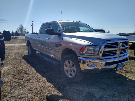 2015 Dodge V8 Gas 3/4 Crew
