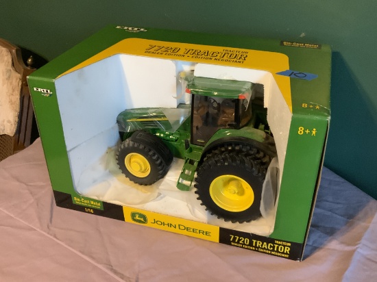 7720 Tractor Dealer Edition 1/16 NIB