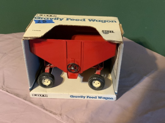 Ertl Gravity Feed Wagon 1/16 Scale Steel