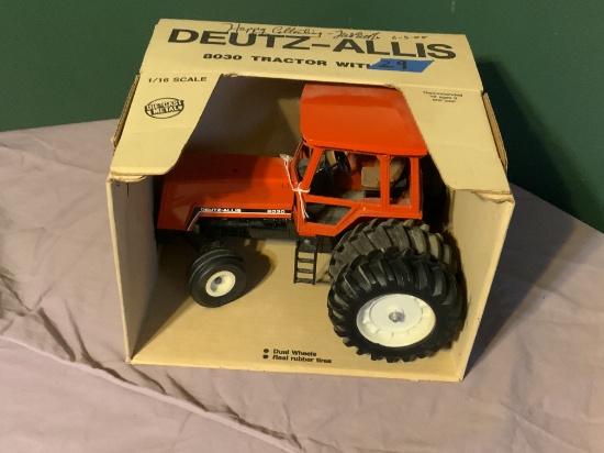 Deutz-Allis 8030 Tractor with Cab stamped 1985 Autographed by Fred Ertl 06/5/05 box and tractor