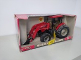 Ertl Maxxum MXU125 w/ Loader NIB but damage to the box