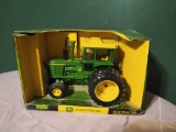 Ertl John Deere 6030 Tractor Collectors Edtion NIB