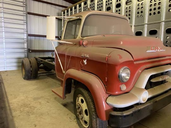 1958 GMC 370 Truck & Chassis