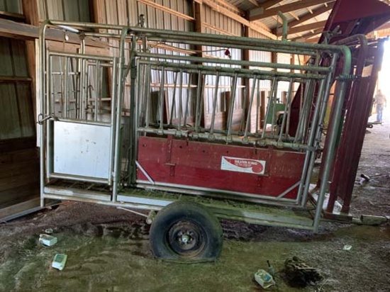 Silver King Portable Cattle Chute