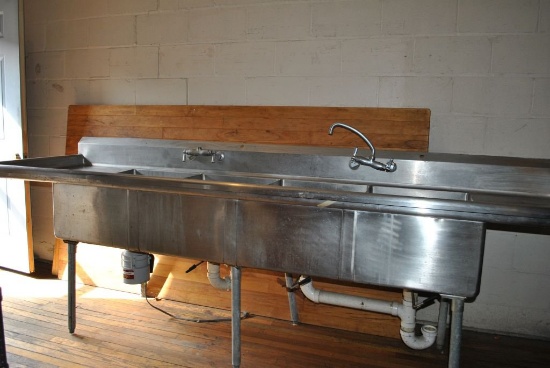 10' LONG FOUR COMPARTMENT STAINLESS STEEL SINK,