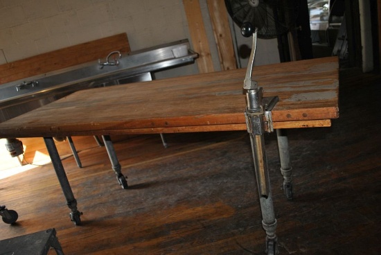 HEAVY DUTY BUTCHER BLOCK TABLE ON CASTER WITH CAN