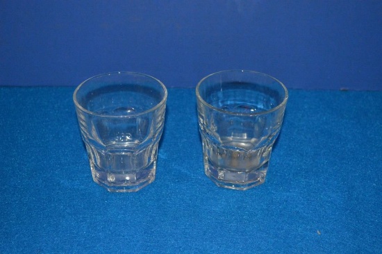 CRATE OF SHORT DRINKING GLASSES, APPROX 20