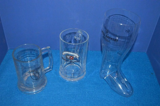 CRATE OF GLASS BEER MUGS, APPROX 10