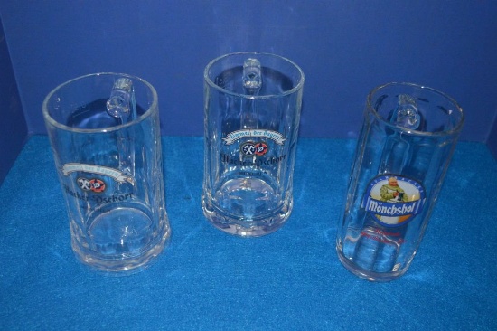 CRATE OF GLASS BEER MUGS, APPROX 10