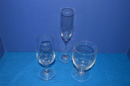 CRATE OF (6) LONG STEM CHAMPAGNE GLASSES; &