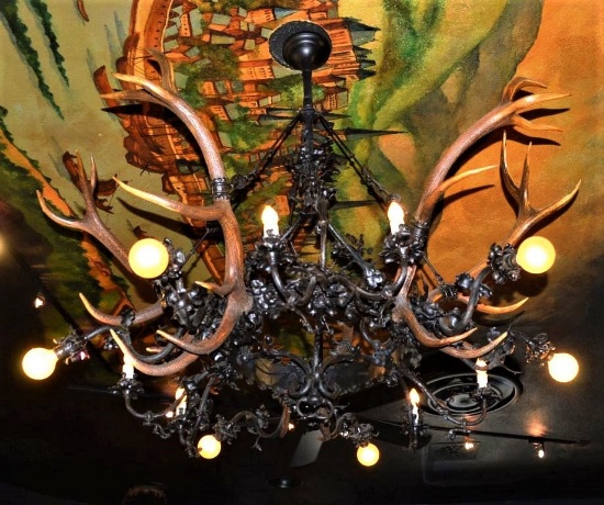CYRIL COLNIK "FAMOUS PABST MANSION" CHANDELIER