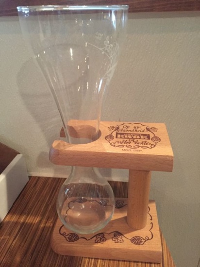 BOX OF (6) "DRINK TO YOUR HEALTH" WOOD STANDS &