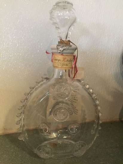 REPLICA GLASS DECANTER OF 1569 BATTLE OF JAMAC