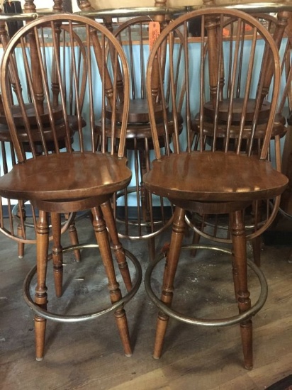 3 WOODEN SWIVEL BAR STOOLS WITH METAL FOOT RING,