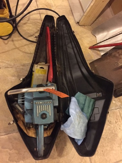 HOMELITE CHAINSAW WITH CASE