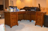WINNERS ONLY OAK DESK WITH RIGHT HAND WING