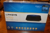 (2) LINKSYS N750 DUAL BAND SMART WiFi ROUTERS