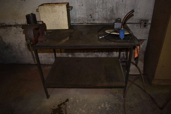 WORKBENCH 44" x 36" x 32"HIGH WITH 5" VISE