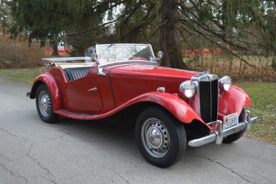1951 MG TD ROADSTER, RED CLASSIC VINTAGE BRITISH SPORT CONVERTIBLE