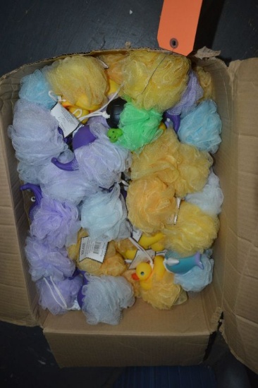 BOX OF BATH TOYS/SCRUBBERS
