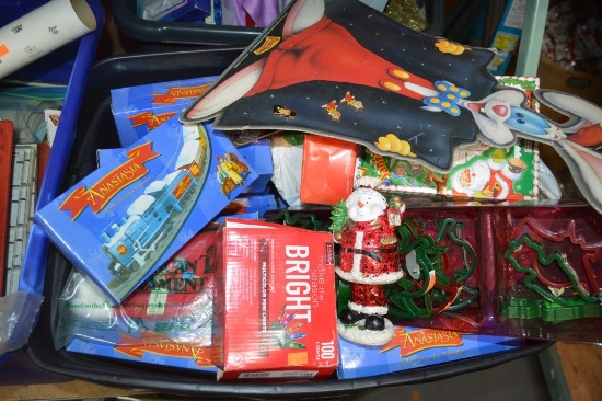 MISC. CHRISTMAS DECORATIONS IN BIN