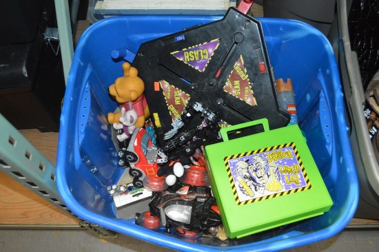 MIXED TOY LOT IN BIN, SCOOBY DOO, WINNIE POO, FELIX, ETC.