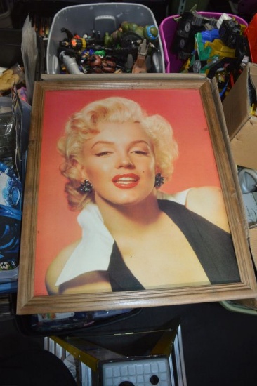 (13) FRAMED MARILYN MONROE PRINTS