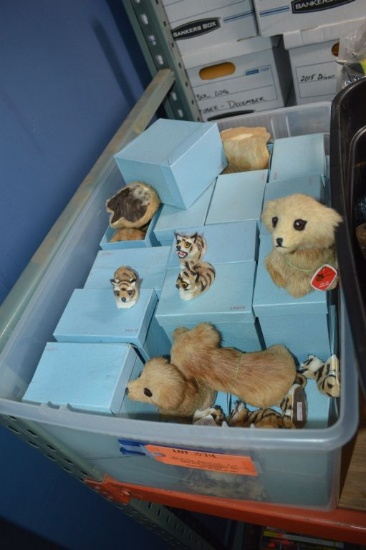 NOVELTY ANIMALS IN CLEAR BIN