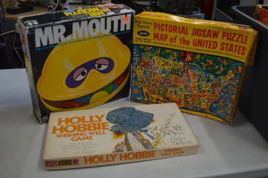 VINTAGE BOARD GAMES AND PUZZLES IN BIN