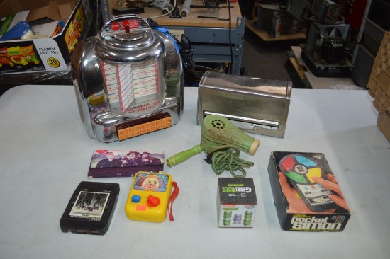 LOT OF RETRO COLLECTIBLES IN TAN BIN