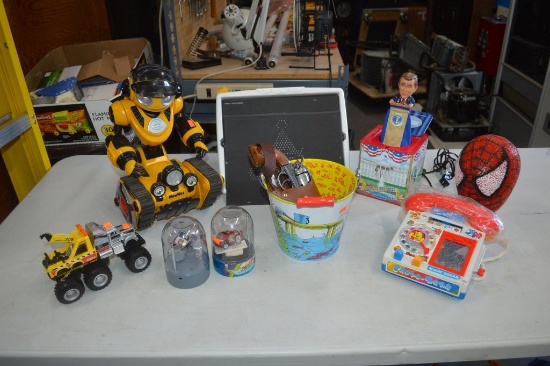 MISC. COLLECTIBLES AND TOYS IN BIN
