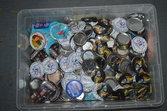 MIXED VINTAGE BUTTONS IN CLEAR BIN