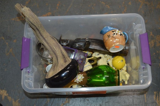 COLLECTIBLE GLASS KNICK KNACKS IN CLEAR TUB