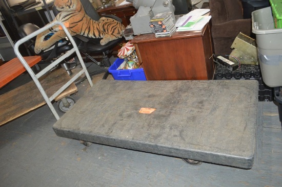 5' LONG INDUSTRIAL FLAT CART, PLASTIC DECK, GRAY